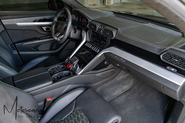 Used-2019-Lamborghini-Urus-for-sale-Jackson-MS