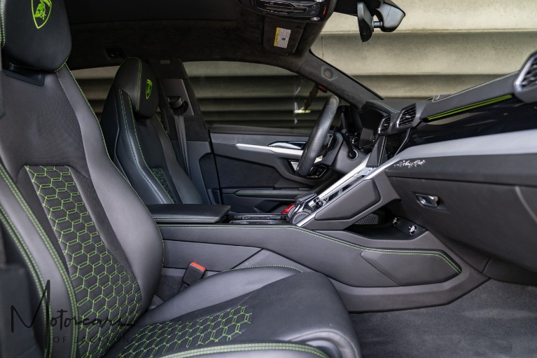 Used-2019-Lamborghini-Urus-for-sale-Jackson-MS