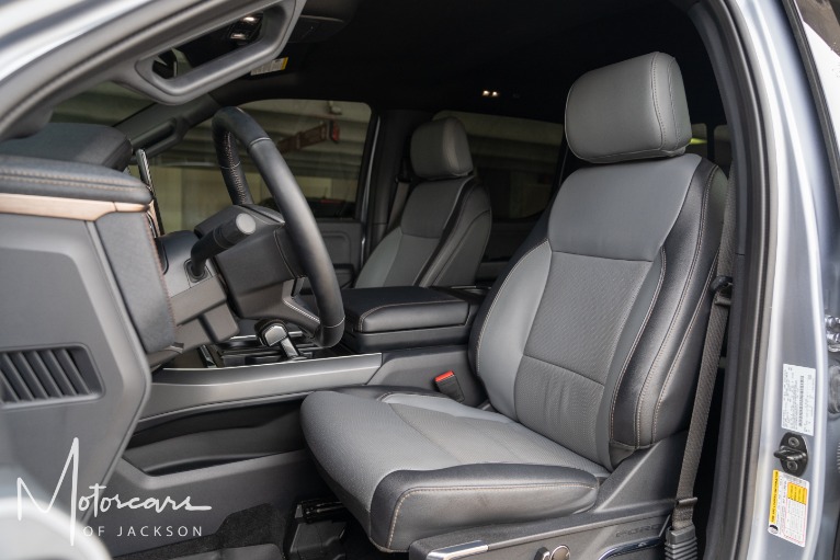 Used-2022-Ford-F-150-Lightning-4x4-LARIAT-for-sale-Jackson-MS