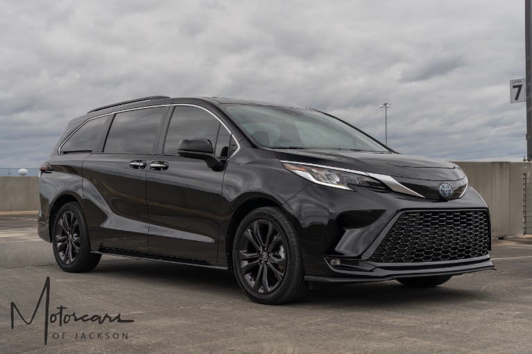 Used-2023-Toyota-Sienna-XSE-7-Passenger-Jackson-MS