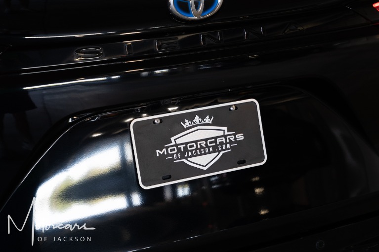 Used-2023-Toyota-Sienna-XSE-7-Passenger-for-sale-Jackson-MS