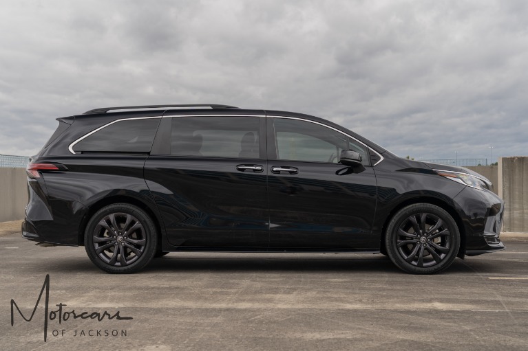 Used-2023-Toyota-Sienna-XSE-7-Passenger-for-sale-Jackson-MS