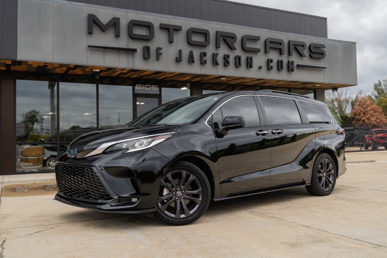 Used-2023-Toyota-Sienna-XSE-7-Passenger-for-sale-Jackson-MS