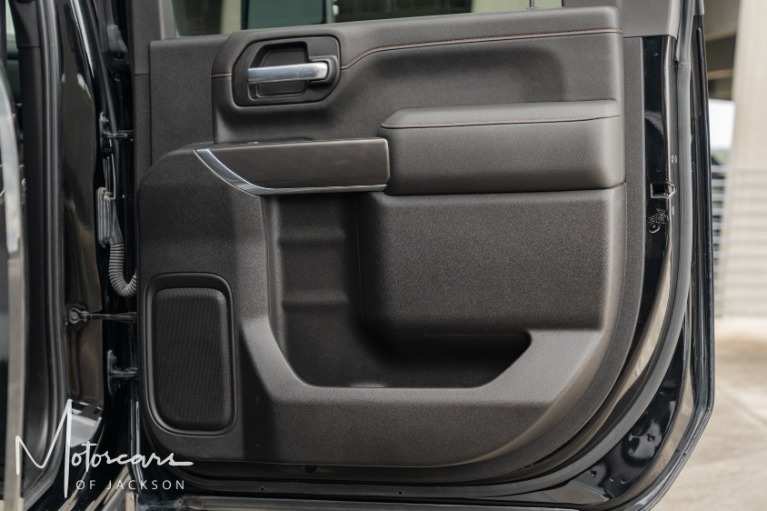 Used-2023-GMC-Sierra-2500HD-AT4-4WD-for-sale-Jackson-MS