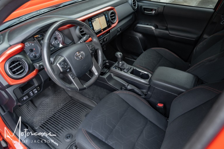 Used-2017-Toyota-Tacoma-TRD-Sport-V6-Jackson-MS