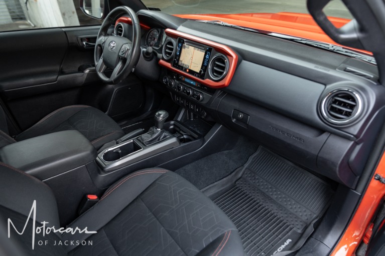 Used-2017-Toyota-Tacoma-TRD-Sport-V6-for-sale-Jackson-MS