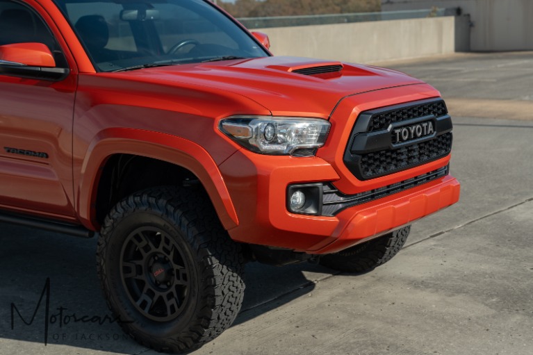 Used-2017-Toyota-Tacoma-TRD-Sport-V6-for-sale-Jackson-MS