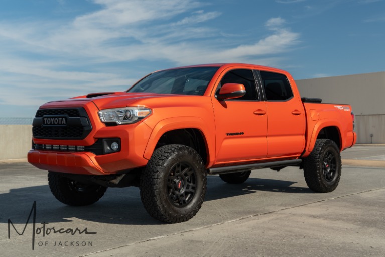 Used-2017-Toyota-Tacoma-TRD-Sport-V6-Jackson-MS