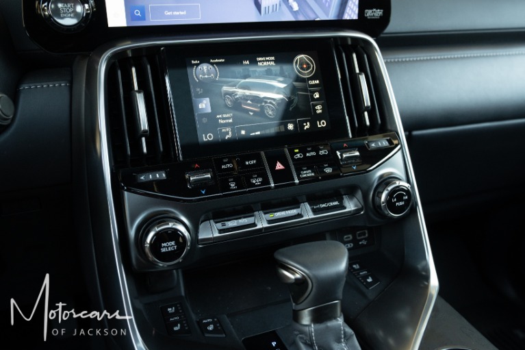 Used-2024-Lexus-LX-LX-600-Luxury-4WD-for-sale-Jackson-MS