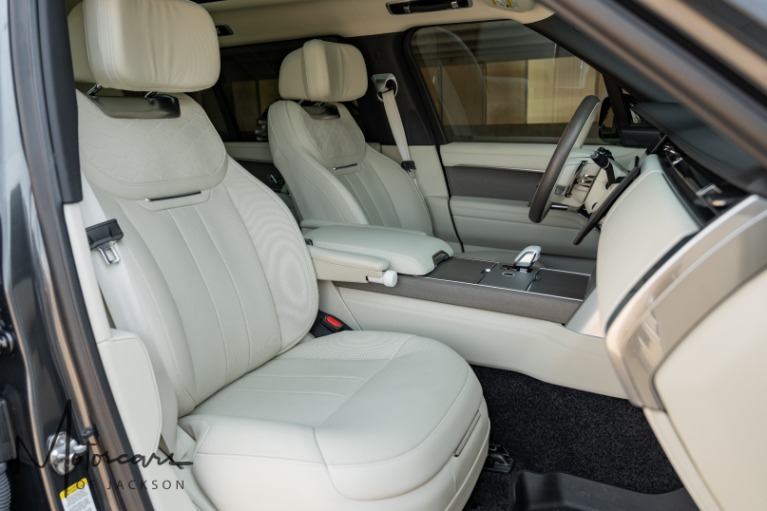 Used-2025-Land-Rover-Range-Rover-SV-LWB-for-sale-Jackson-MS