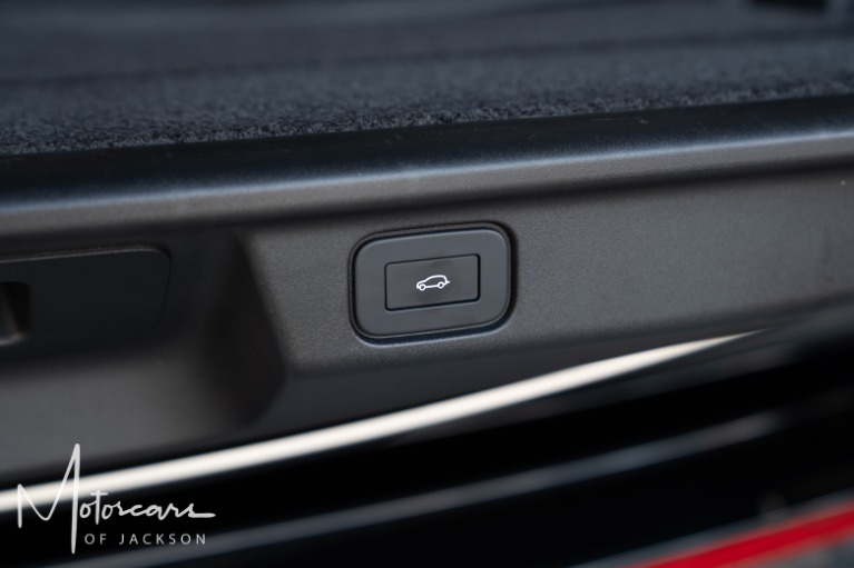 Used-2025-Land-Rover-Range-Rover-SV-LWB-Jackson-MS