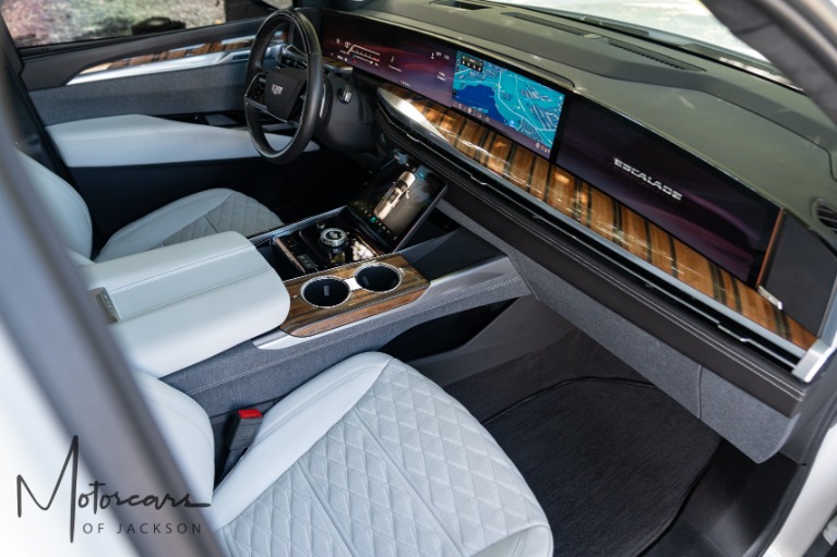 Used-2025-Cadillac-Escalade-Sport-Platinum-for-sale-Jackson-MS