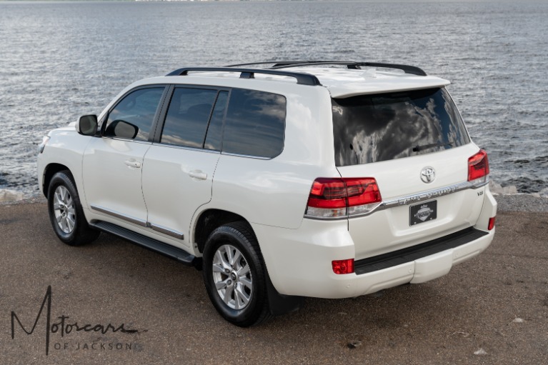 Used-2017-Toyota-Land-Cruiser-4x4-V8-for-sale-Jackson-MS