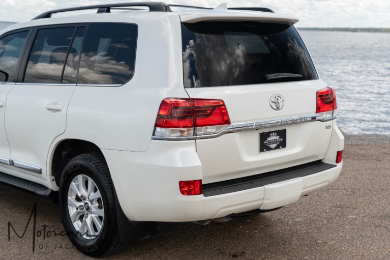 Used-2017-Toyota-Land-Cruiser-4x4-V8-for-sale-Jackson-MS