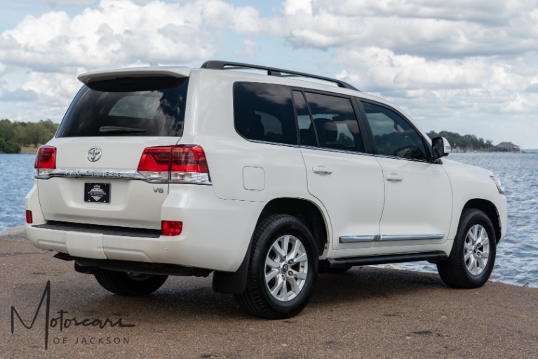 Used-2017-Toyota-Land-Cruiser-4x4-V8-for-sale-Jackson-MS