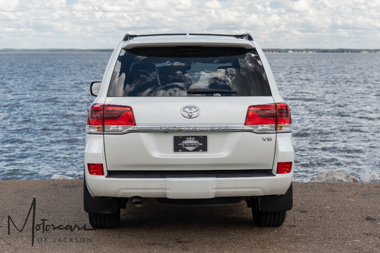 Used-2017-Toyota-Land-Cruiser-4x4-V8-for-sale-Jackson-MS