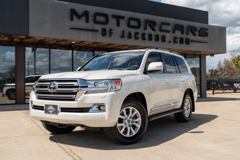 Used-2017-Toyota-Land-Cruiser-4x4-V8-for-sale-Jackson-MS